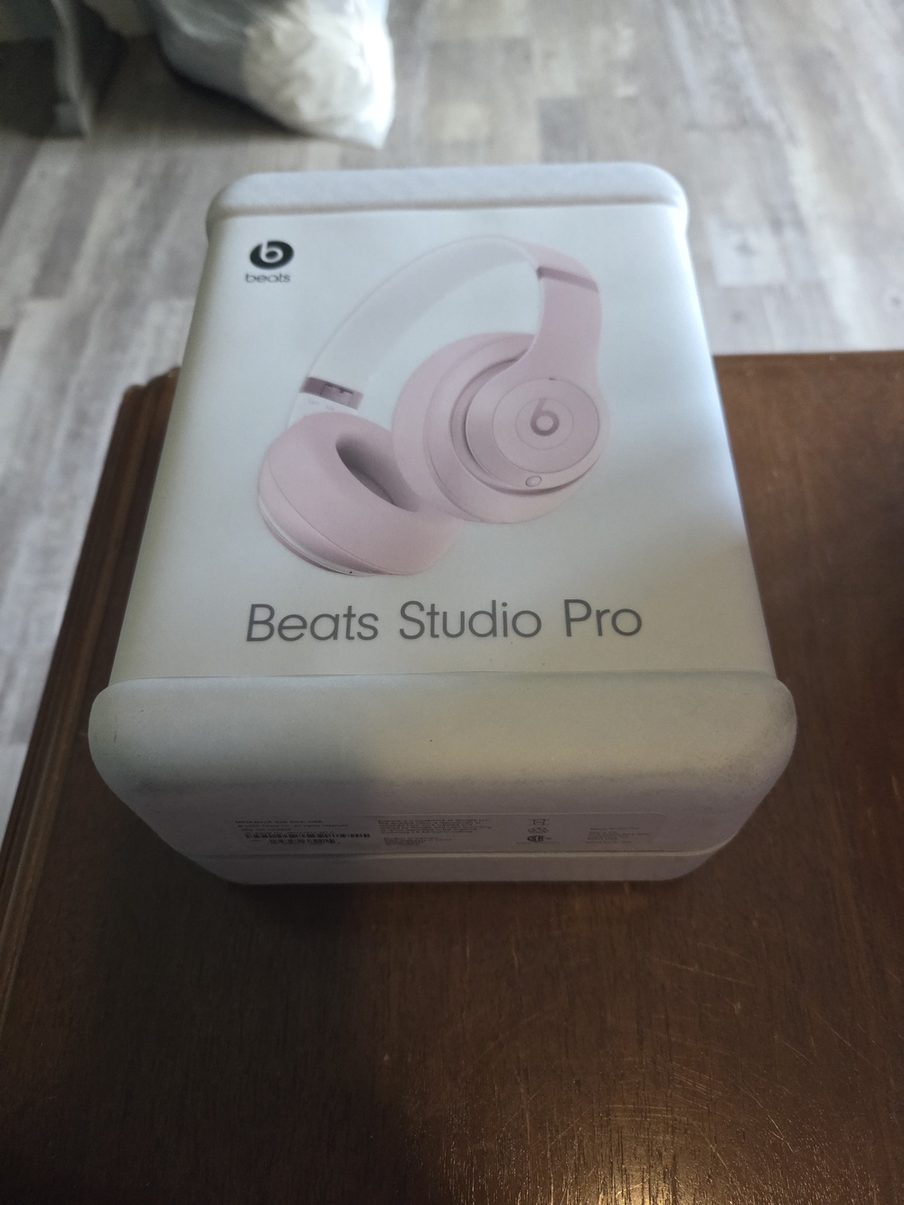 Beats Studio Pro Wireless Headphones - Soft Pink